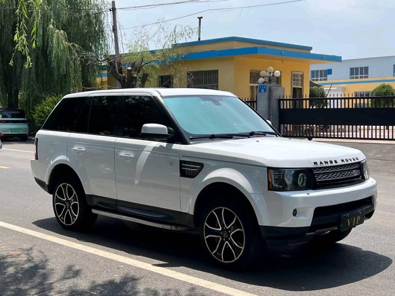 青岛13年路虎揽胜运动2