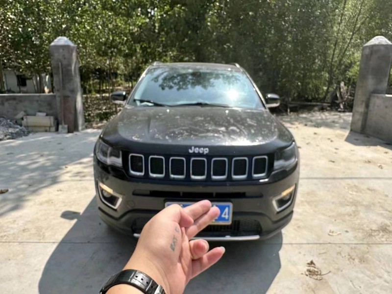 馬鞍山17年Jeep指南者1