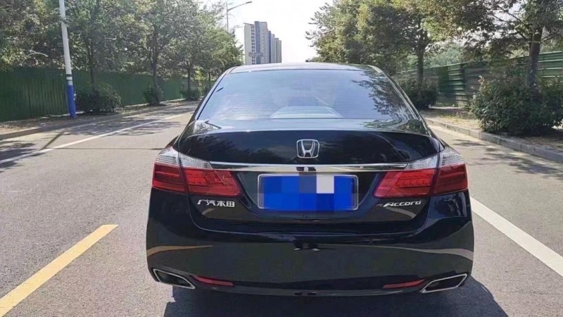 常州15年本田雅阁6