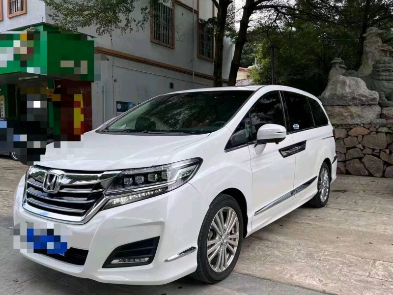 汕头17年本田艾力绅2