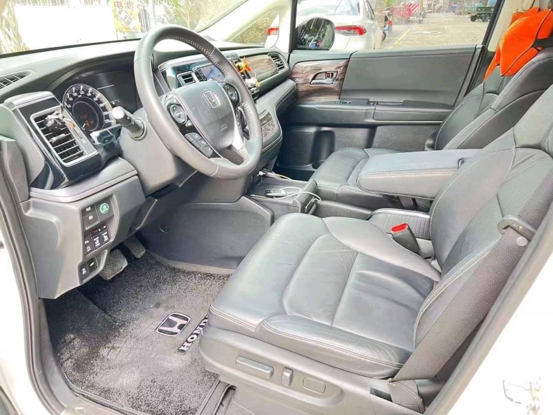 汕头17年本田艾力绅7