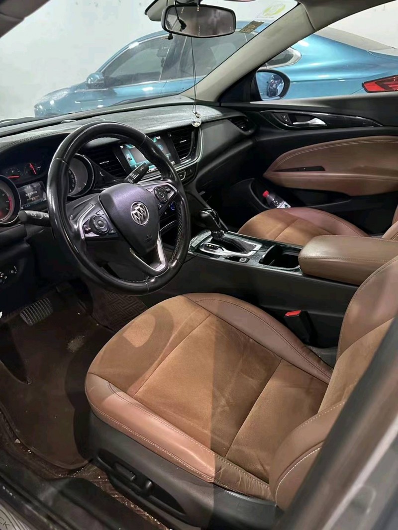 常州18年别克君威8