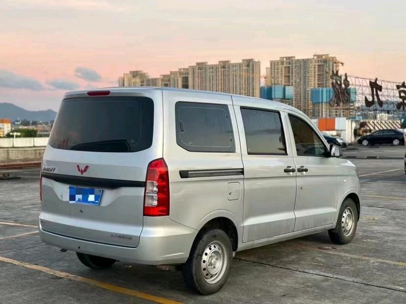 東莞21年五菱汽車宏光9