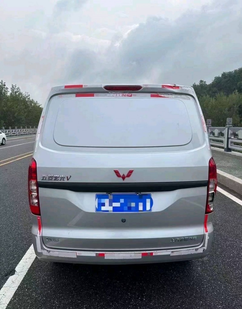 棗莊21年五菱汽車宏光5