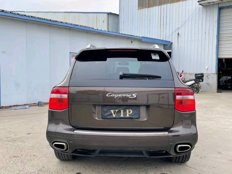 济宁10年保时捷卡宴9