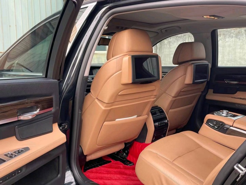 济宁12年宝马7系6