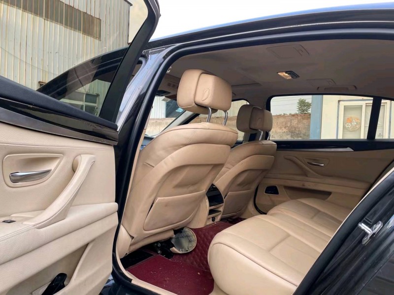 济宁16年宝马5系5