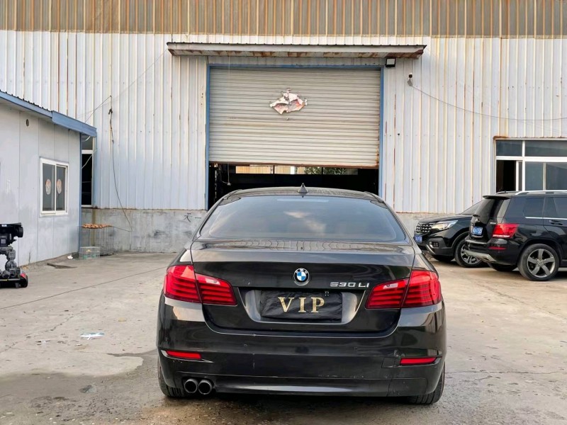 济宁16年宝马5系9