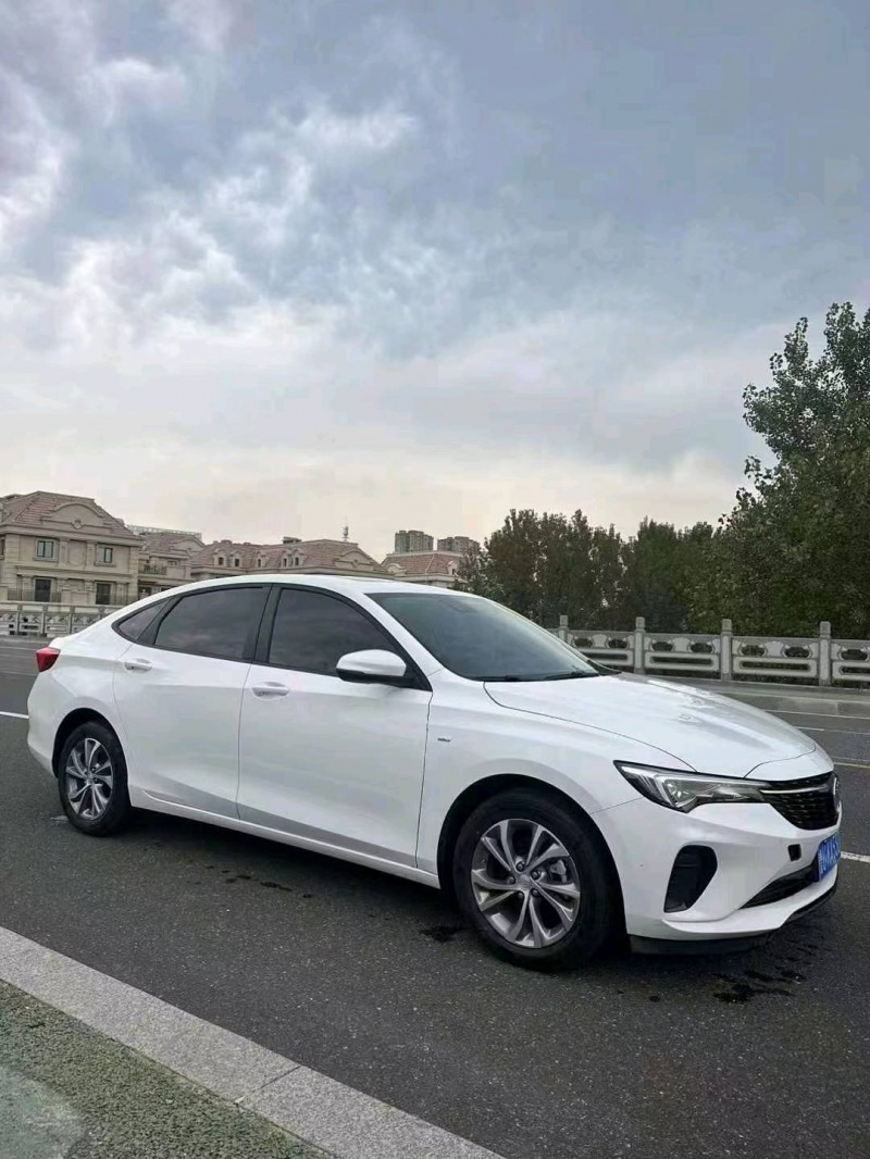 东营23年别克威朗2