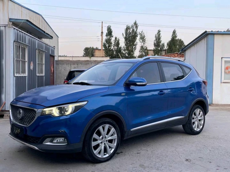 济宁17年名爵ZS3