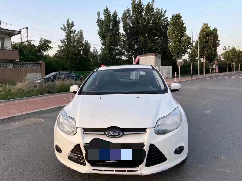 枣庄14年福特福克斯1