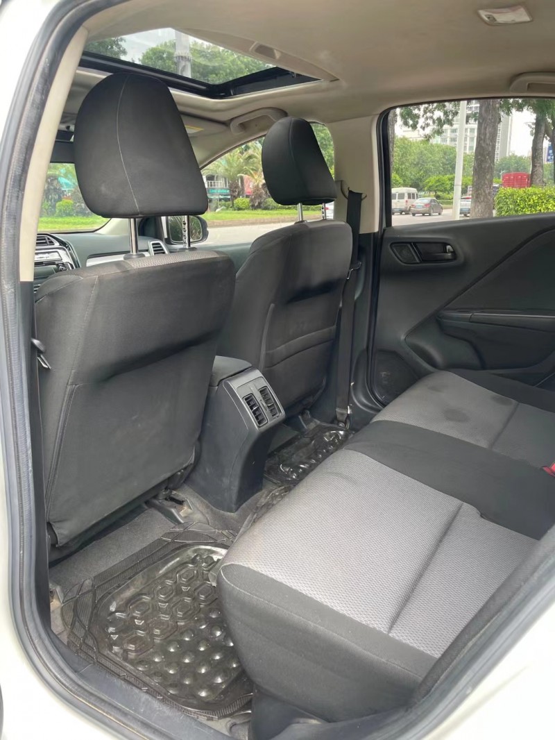 东莞17年本田竞瑞5