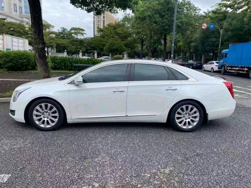 珠海15年凯迪拉克XTS3
