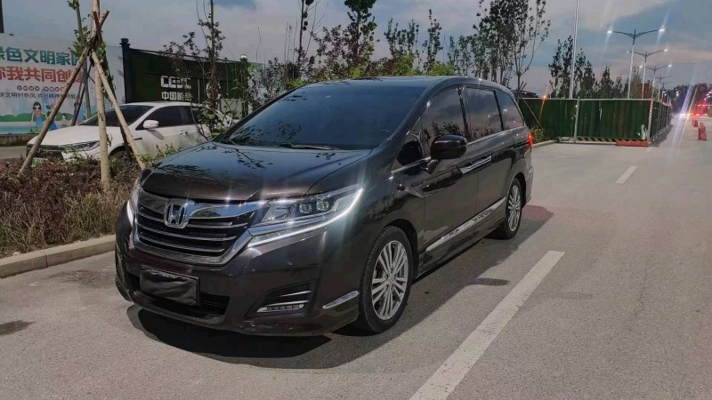 邯郸17年本田艾力绅2