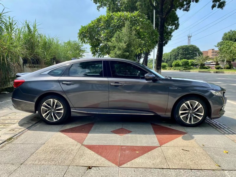 东莞20年本田雅阁5