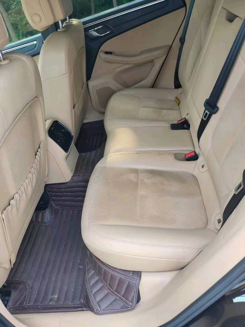 苏州16年保时捷Macan5