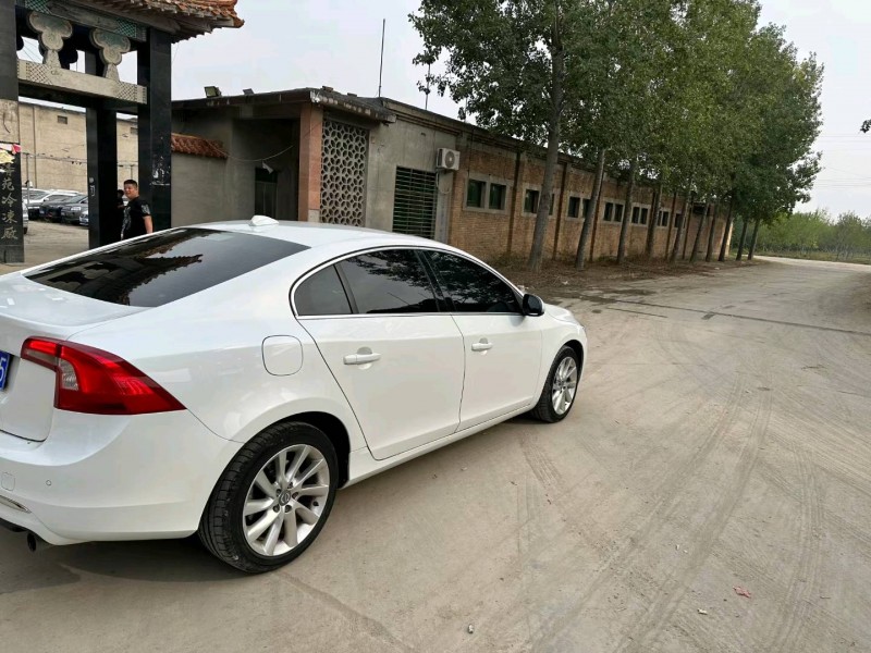 邢台16年沃尔沃S60L8