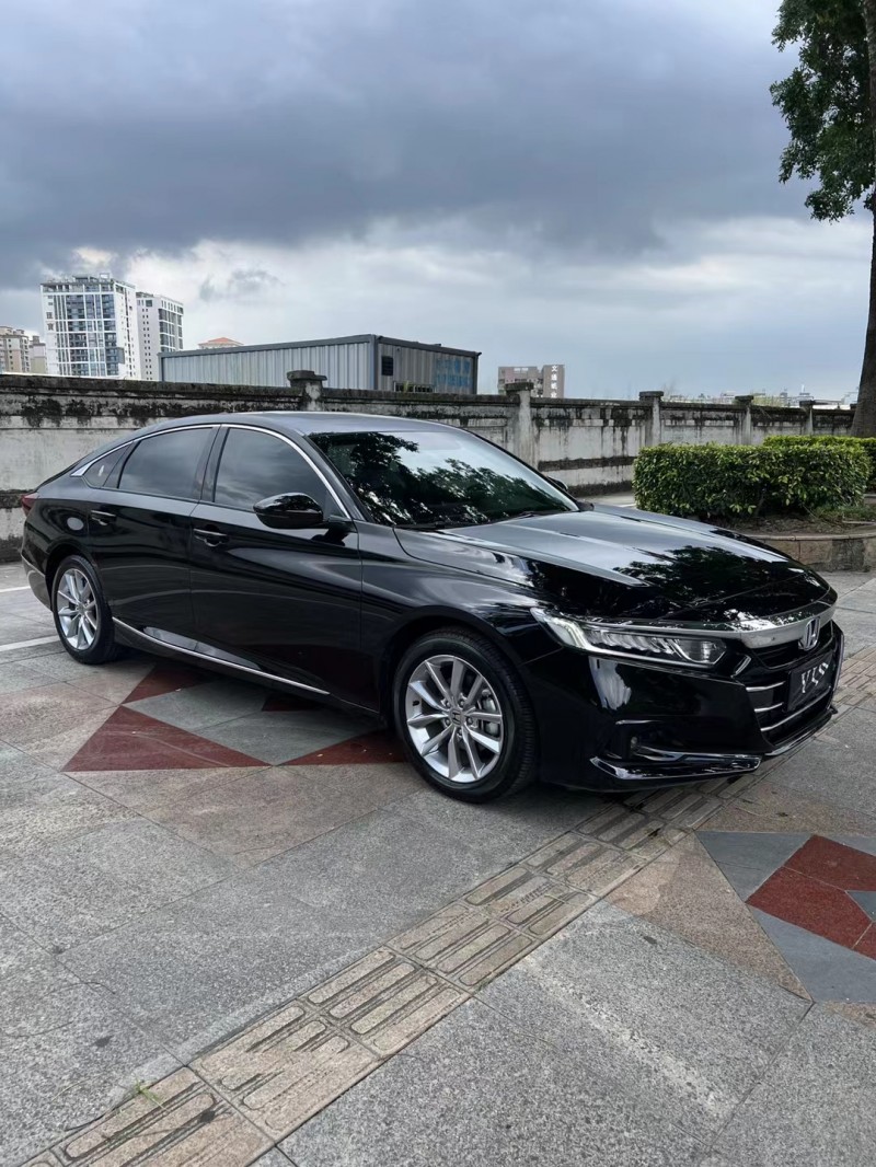 东莞22年本田雅阁3