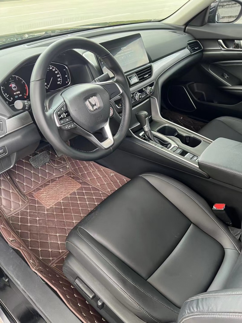 东莞22年本田雅阁6