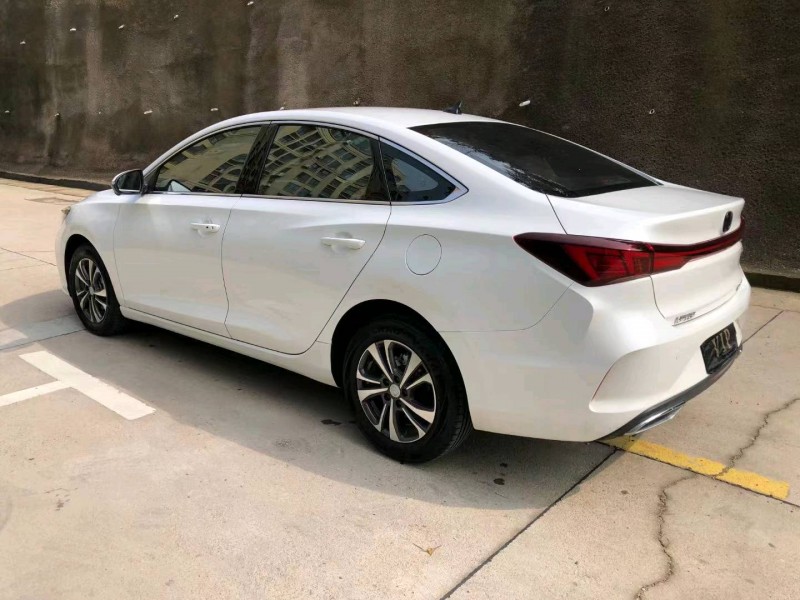 东营23年长安汽车逸动7