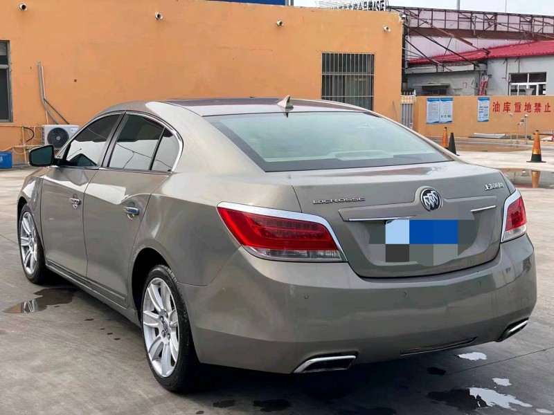 枣庄12年别克君越4