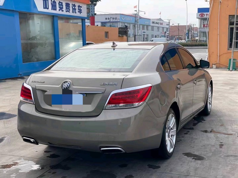 枣庄12年别克君越5