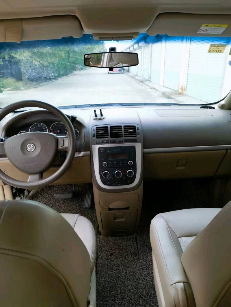 济宁15年别克GL68