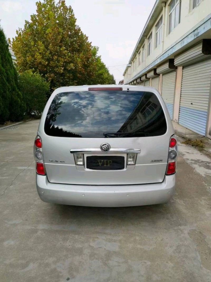 济宁15年别克GL69