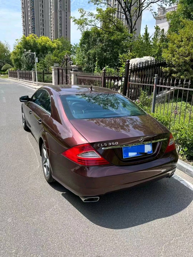 东营11年奔驰CLS4