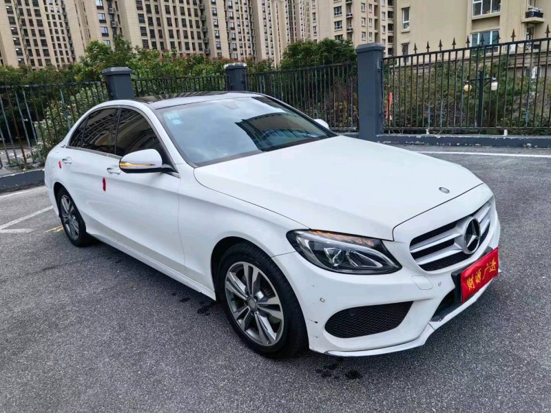东营17年奔驰C3