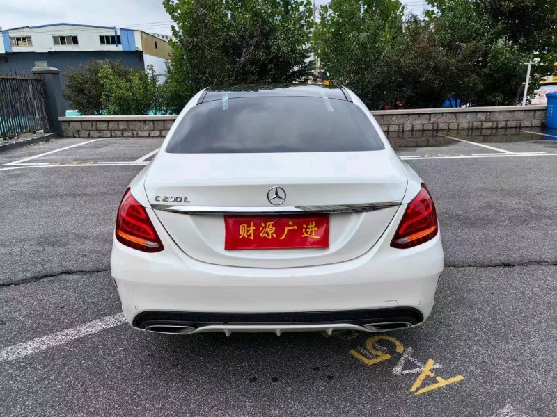 东营17年奔驰C9