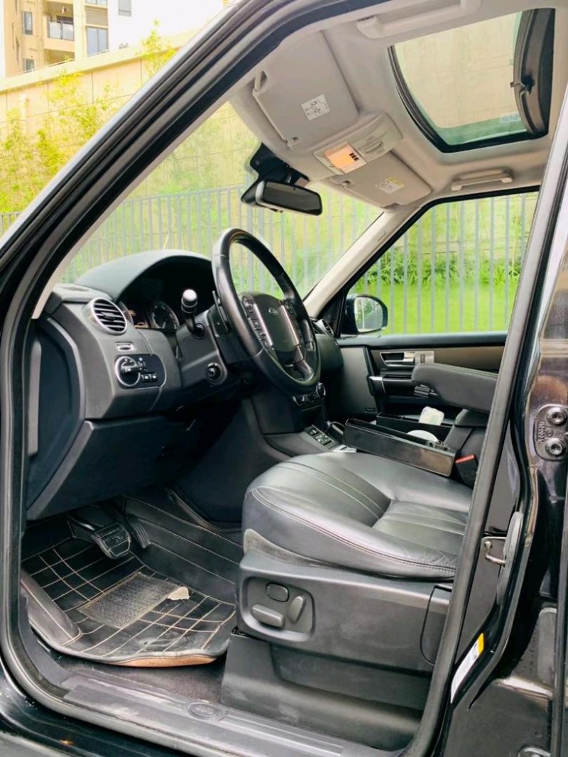 东莞15年路虎发现8