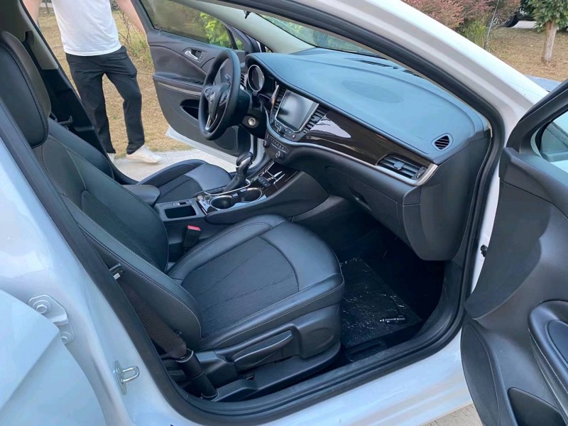 徐州19年别克威朗5