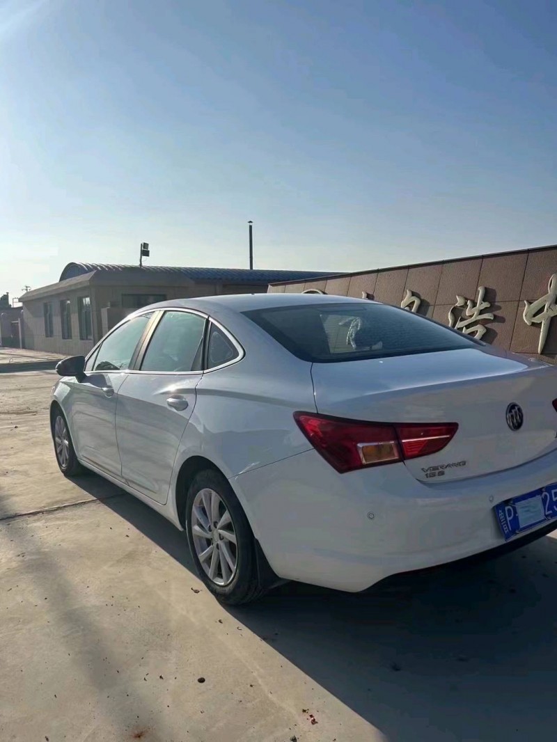 枣庄16年别克威朗8