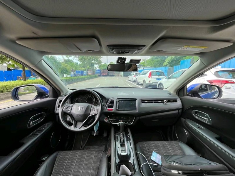 汕头16年本田缤智5