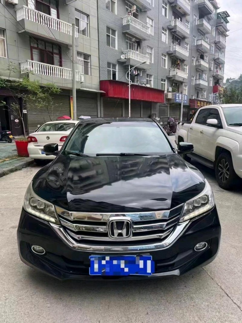 重庆14年本田雅阁1