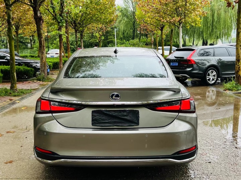 聊城21年雷克萨斯ES2