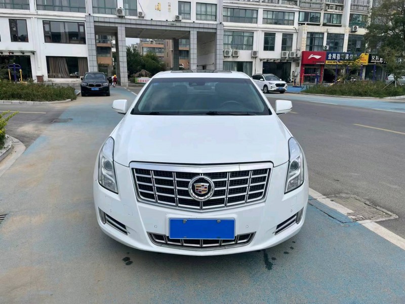 苏州14年凯迪拉克XT51
