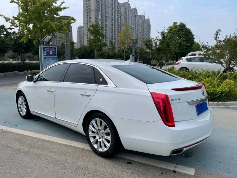 苏州14年凯迪拉克XT58