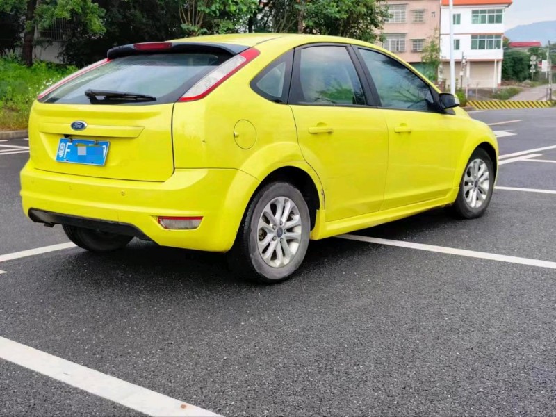 东莞12年福特福克斯8