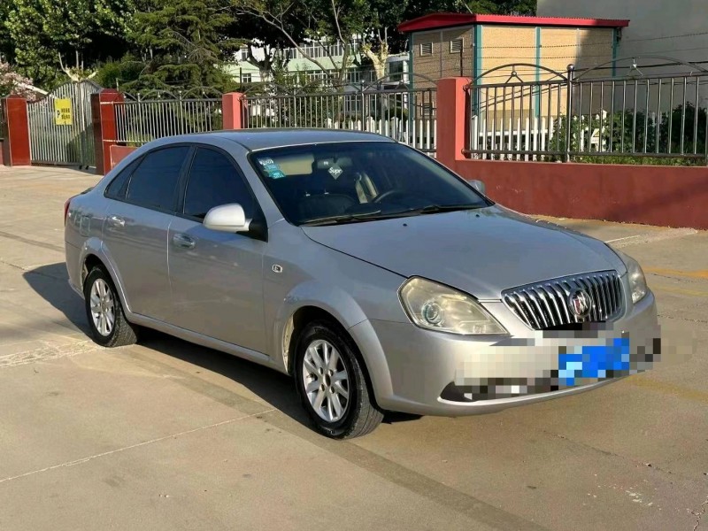 聊城13年别克凯越3