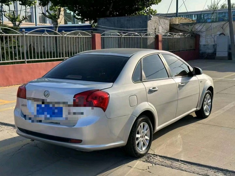 聊城13年别克凯越8