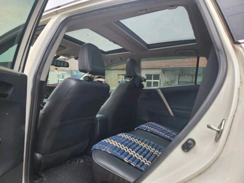 东营15年丰田RAV4荣放6