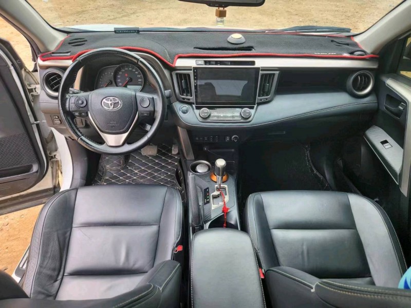东营15年丰田RAV4荣放8