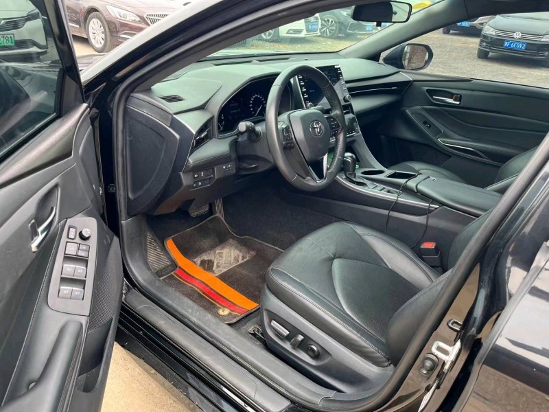 保定21年丰田亚洲龙5