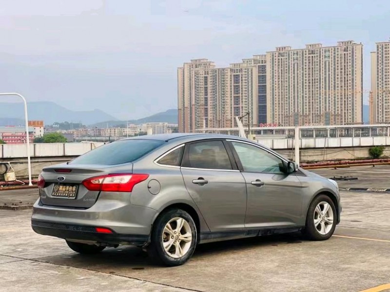 东莞12年福特福克斯8