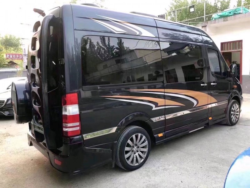 济宁14年奔驰斯宾特7