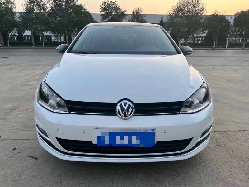 济宁17年大众高尔夫1