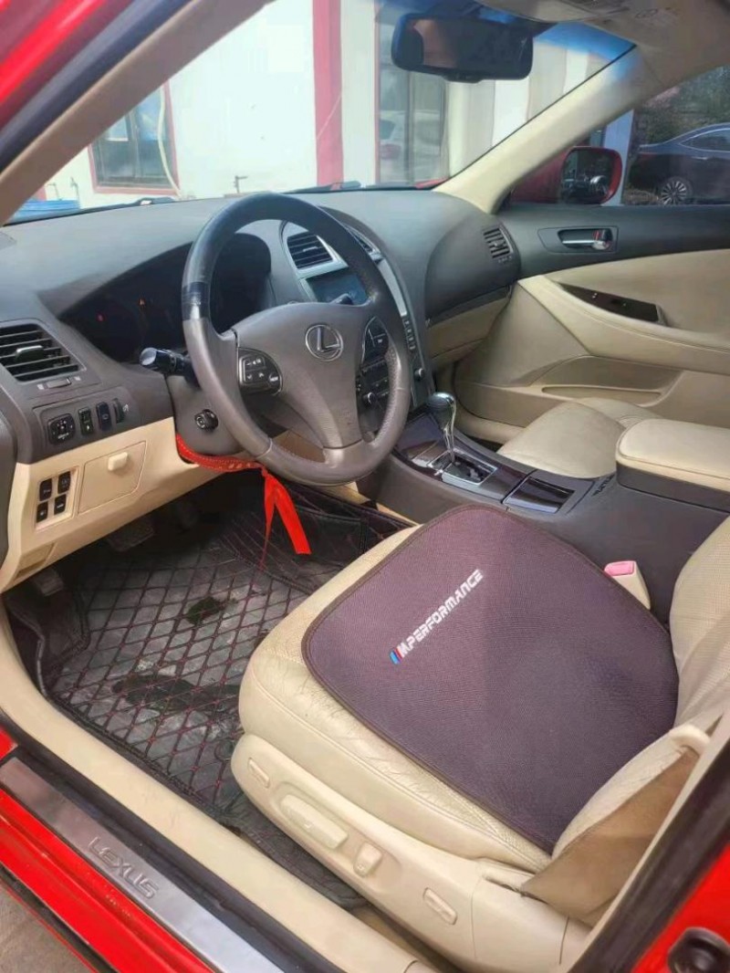 保定10年雷克萨斯ES8