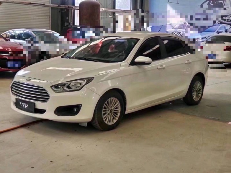 济宁17年福特福睿斯2